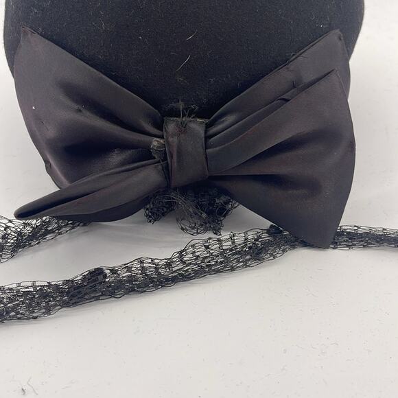 Vintage veiled cloche wool bow hat - Picture 3 of 7